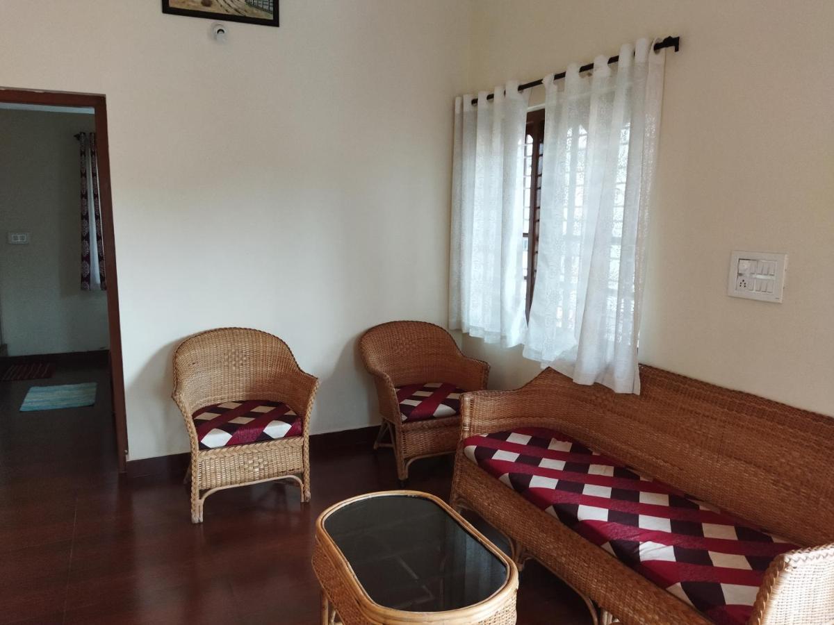 Hidden Gem Home Stay Мадікері Екстер'єр фото