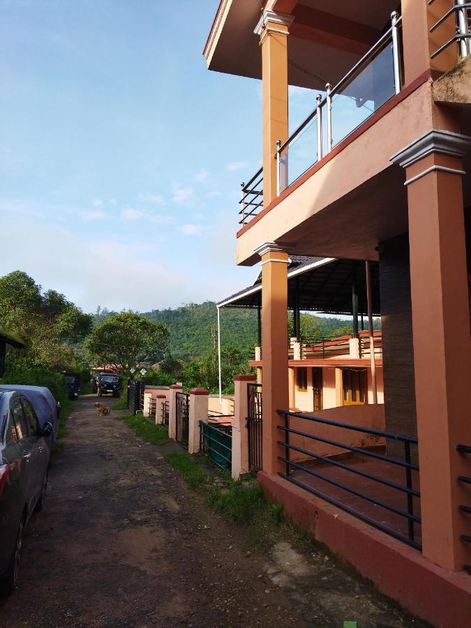 Hidden Gem Home Stay Мадікері Екстер'єр фото